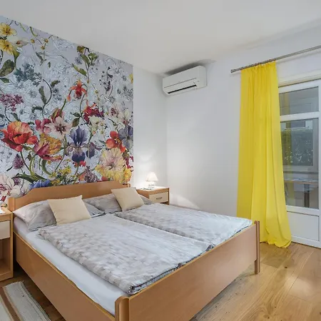 Guesthouse Casa Nova Porec Exterior photo